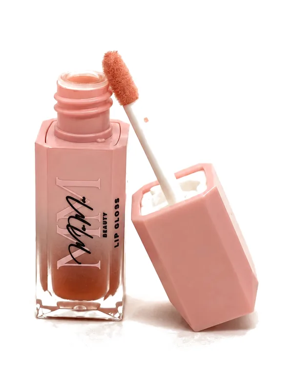 Atvērta MaMa Beauty lūpu spīduma ar toni pudelīte (5 ml) ar aplikatoru